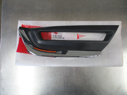 Honda CRV Prestige Genuine Right (Drivers) Side Fog Light Bezel New