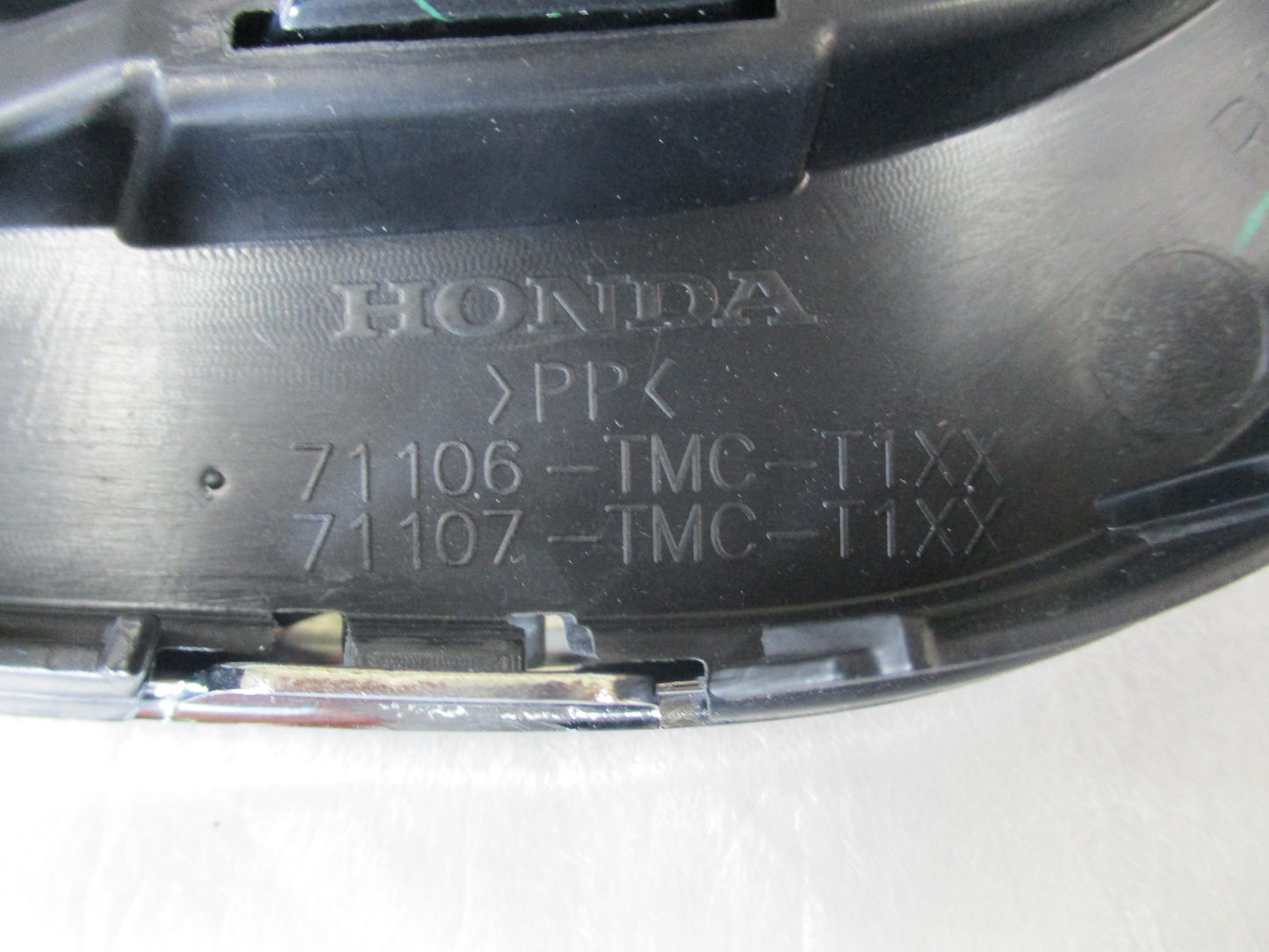 Honda CRV Prestige Genuine Right (Drivers) Side Fog Light Bezel New