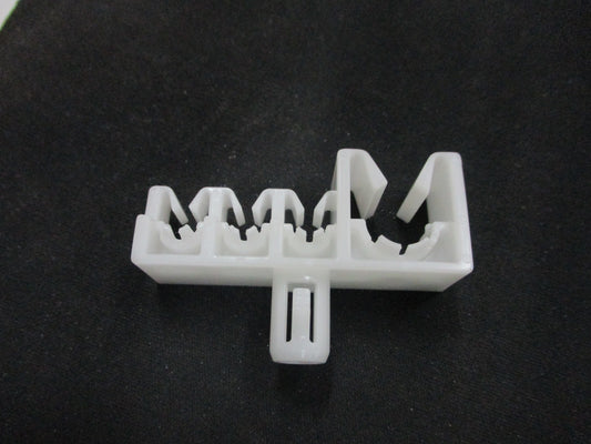 Isuzu NKR Truck Genuine Oil Pipe Fixing Block New Part
