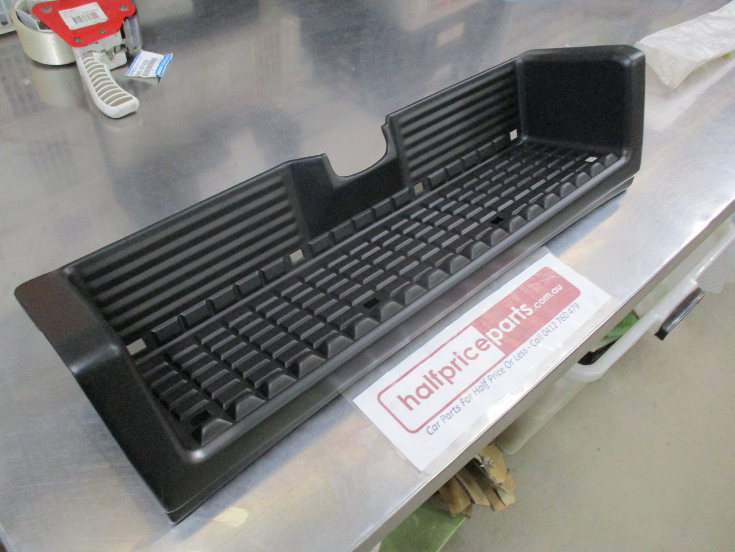 Mazda E2000/E2200 Genuine Right Hand Rear Step Cover New Part
