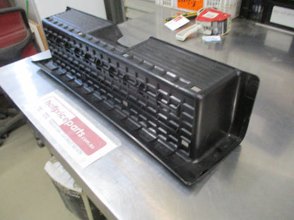 Mazda E2000/E2200 Genuine Right Hand Rear Step Cover New Part