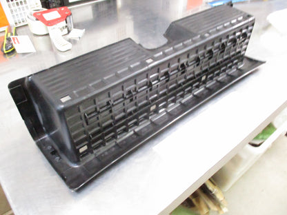 Mazda E2000/E2200 Genuine Right Hand Rear Step Cover New Part
