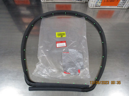 Honda Jazz GK4 Genuine Drivers Side Roof Sub Seal New