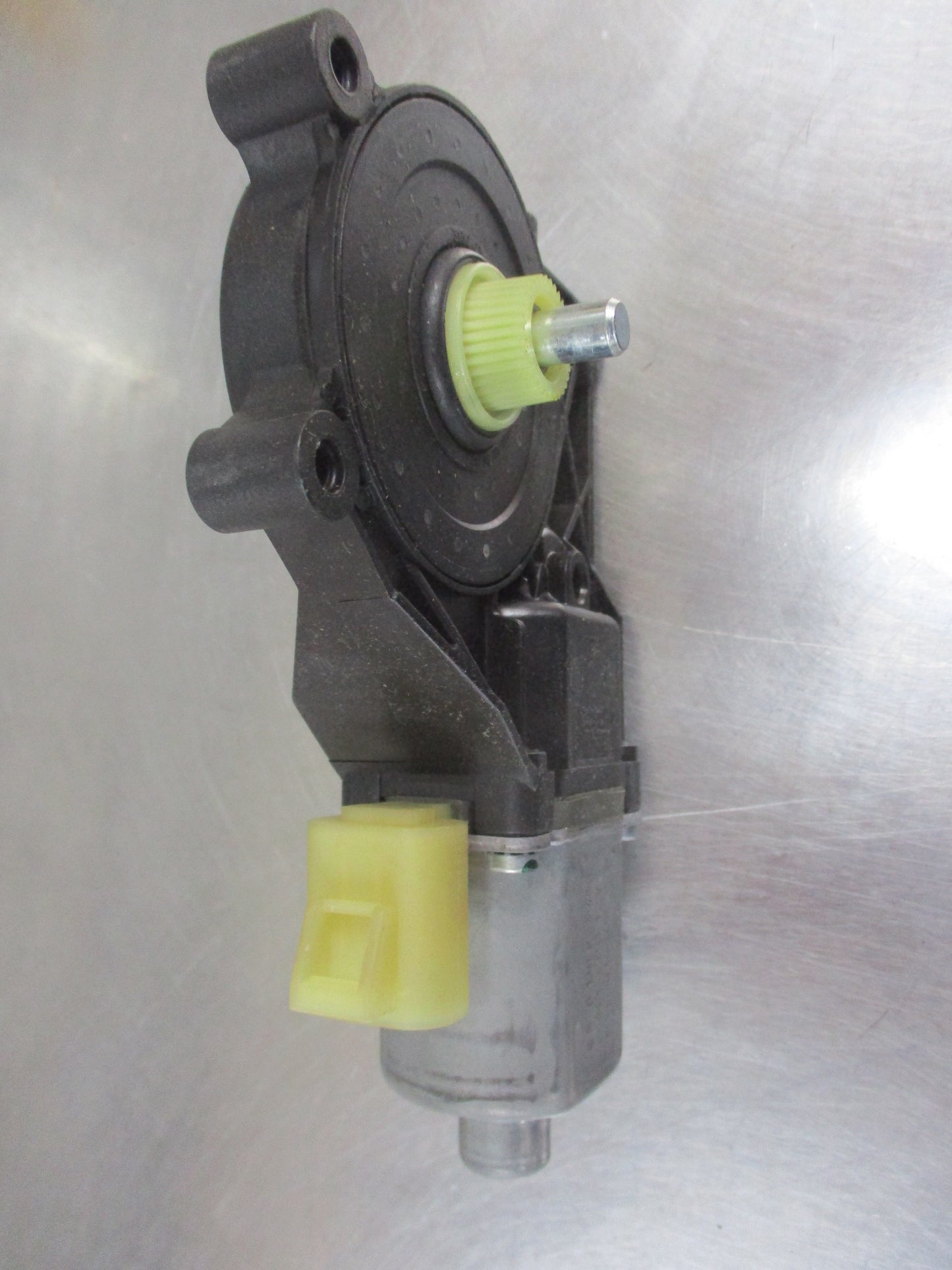 Holden Cruze JG/JH Genuine Front Left (Passenger) Power Window Regulator New Part