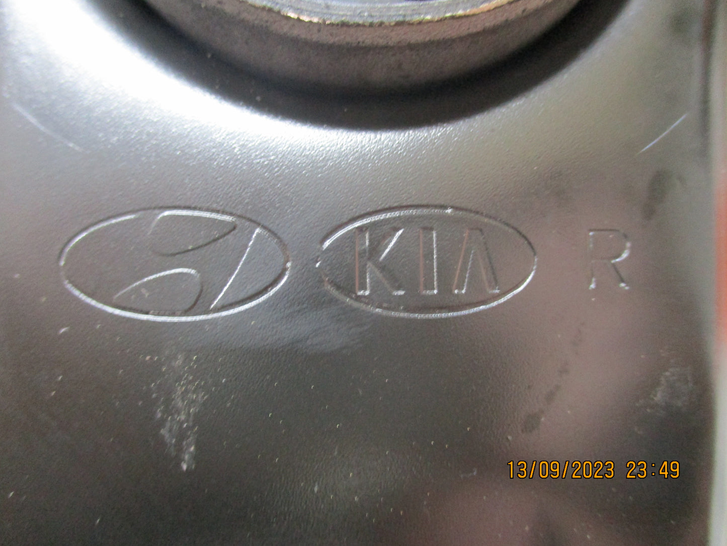 Kia Rio Genuine Lower Drivers Side Control Arm Assy New