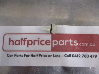 Mitsubishi Outlander/Eclipse/Lancer/Mirage Genuine Combo Lamp Grommmet New Part