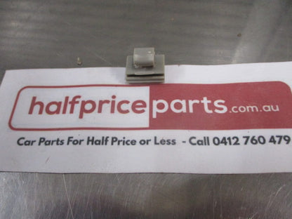 Volvo 850 Genuine Door Moulding Trim Clip New Part
