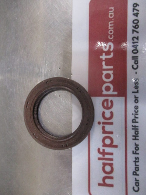 Mitsubishi Pajero/Triton Genuine Camshaft Oil Seal New Part