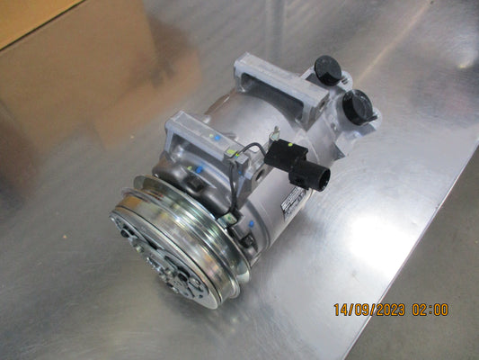 Mitsubishi Triton Genuine A/C Compressor And Clutch New