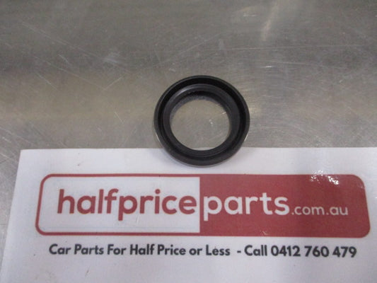 Mitsubishi Magna/Pajero/3000GT Genuine Engine Camshaft Oil Seal New Part