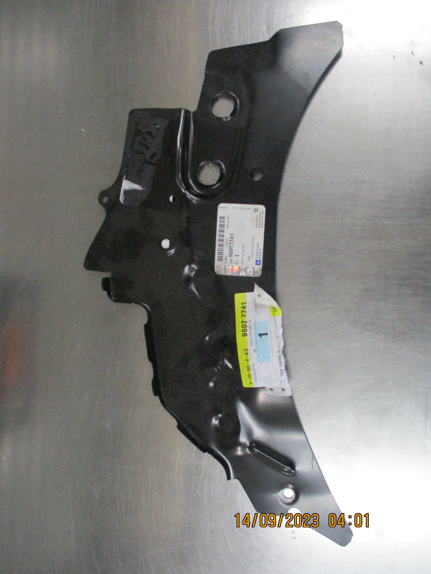 Holden Trax Genuine Drivers Side Wheel Well Reinforcement New