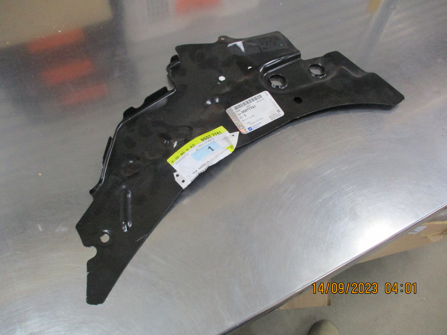 Holden Trax Genuine Drivers Side Wheel Well Reinforcement New