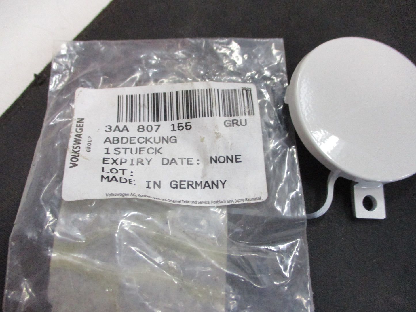 VW Passat Genuine Front Bumper Tow Eye Cover Cap New Part