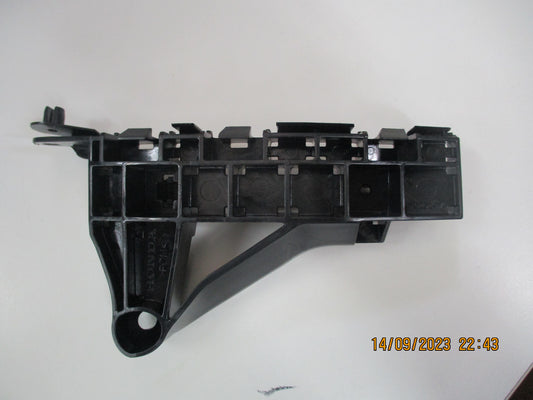 Honda Jazz Genuine Drivers Front Spacer Bumper Retainer Bracket New