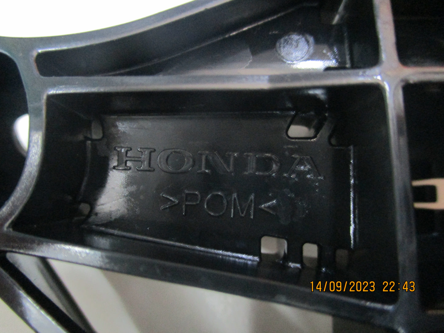 Honda Jazz Genuine Drivers Front Spacer Bumper Retainer Bracket New