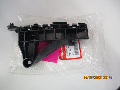 Honda Jazz Genuine Drivers Front Spacer Bumper Retainer Bracket New