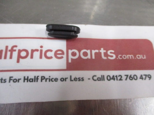 Mitsubishi Triton ML/MN/MQ/MR Genuine Rear Brake Backing Plate Rubber Plug New Part