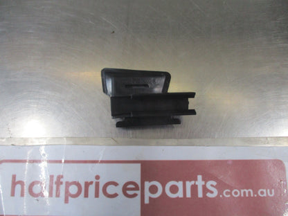 Hyundai Getz Genuine Front Bumper Right (Drivers) Side Mounting Bracket New Part