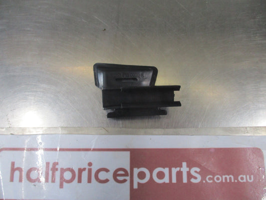 Hyundai Getz Genuine Front Bumper Right (Drivers) Side Mounting Bracket New Part