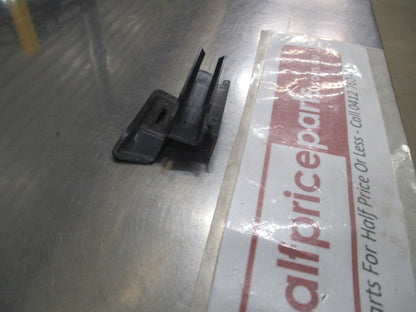 Hyundai Getz Genuine Front Bumper Right (Drivers) Side Mounting Bracket New Part