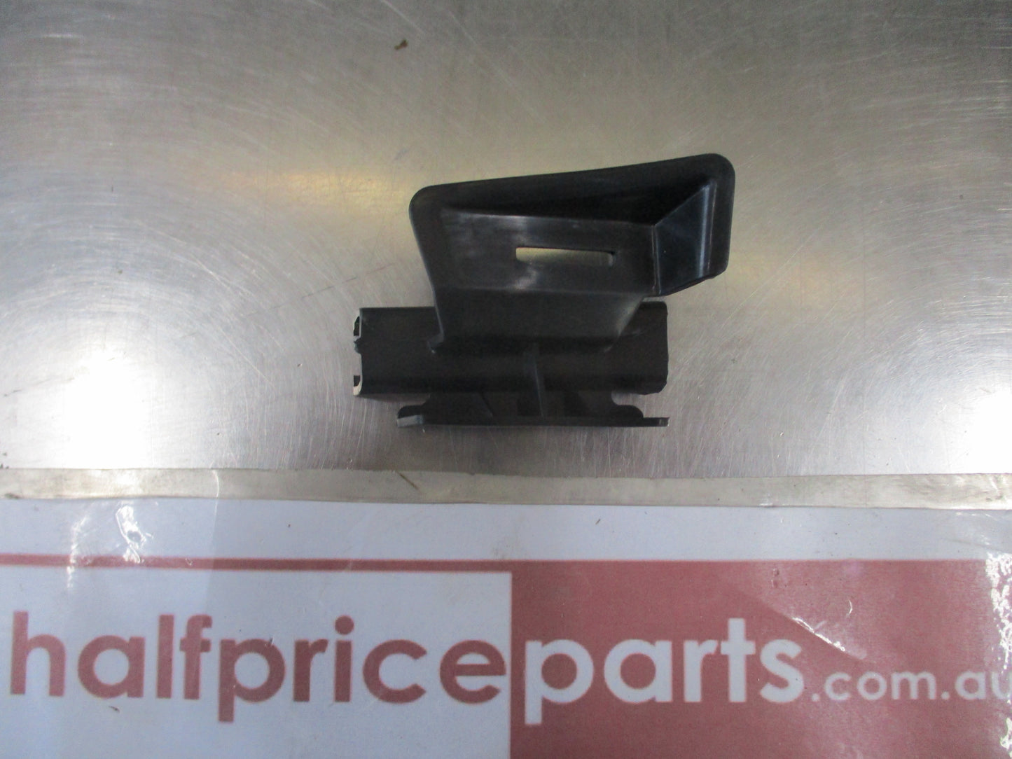 Hyundai Getz Genuine Front Bumper Right (Drivers) Side Mounting Bracket New Part