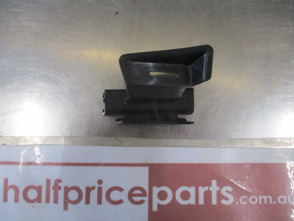 Hyundai Getz Genuine Front Bumper Right (Drivers) Side Mounting Bracket New Part