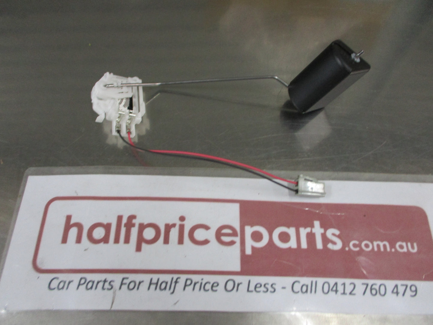 Mazda 2 Genuine Fuel Tank Gauge Level Sensor New Part
