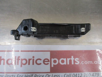 Hyundai Santa Fe Genuine Left (Passenger) Front Bumper Bar Backet New Part