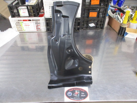 Mitsubishi Pajero Sport Genuine Right Hand Lower Inner Panel Extension New Part