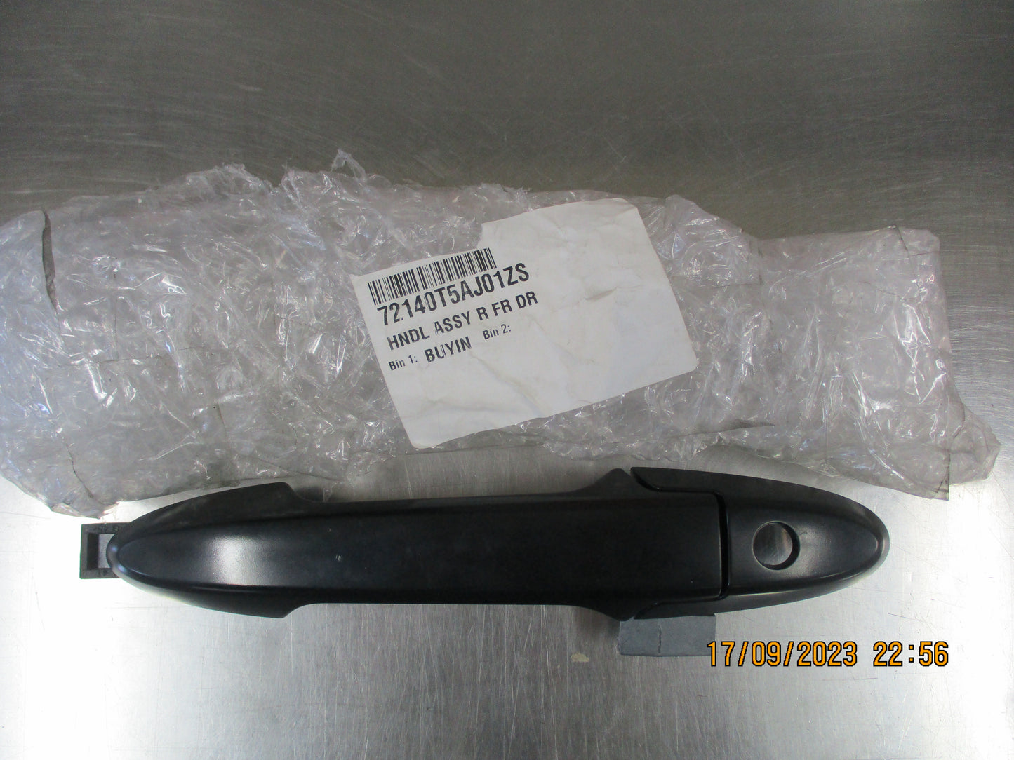 Honda Jazz Genuine Drivers Front Door Handle Unpainted New