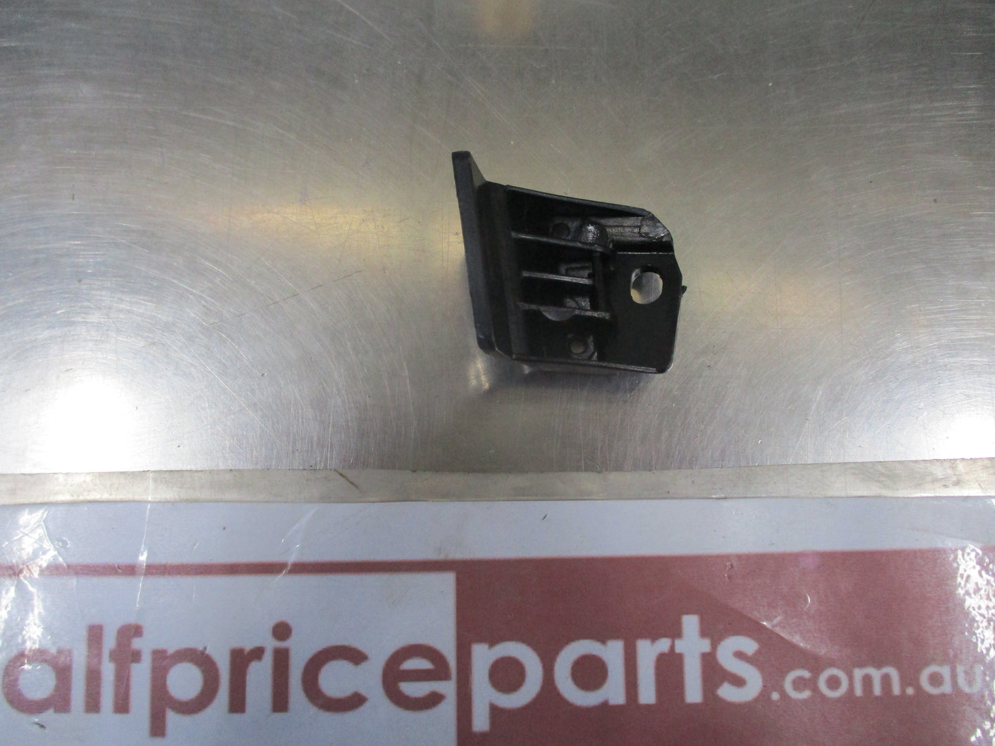 Hyundai Tucson Genuine Right (Driver) Rear Bumper Bar Bracket New Part