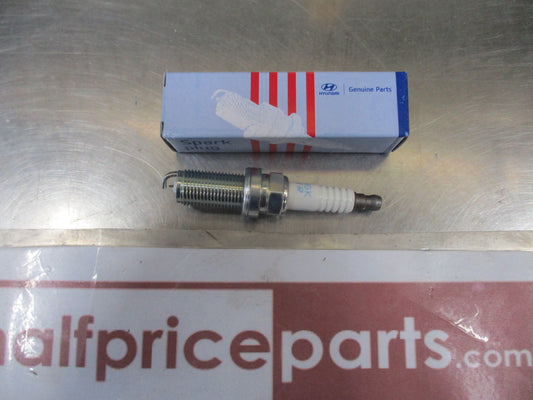 Hyundai Santa Fe/Kia Carnival Genuine Spark Plug New Part