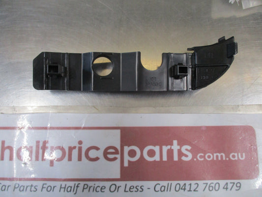 Hyundai Getz Genuine Left (Passenger) Front Bumper Bar Bracket New Part