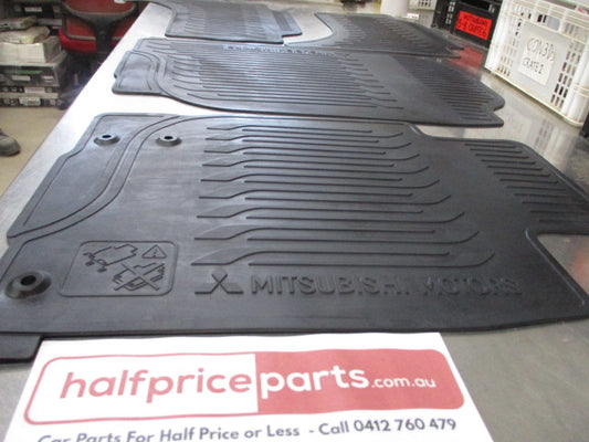 Mitsubishi Triton MQ/MR Dual Cab Genuine Set 4 Rubber Floor Mat Set New Part