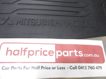Mitsubishi Triton MQ/MR Dual Cab Genuine Set 4 Rubber Floor Mat Set New Part