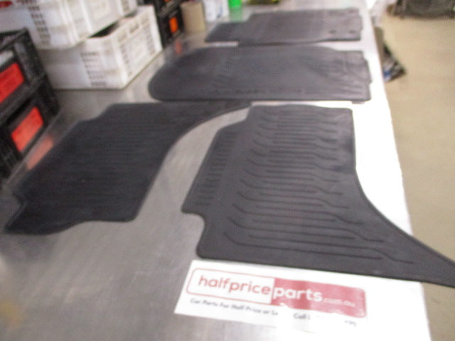 Mitsubishi Triton MQ/MR Dual Cab Genuine Set 4 Rubber Floor Mat Set New Part