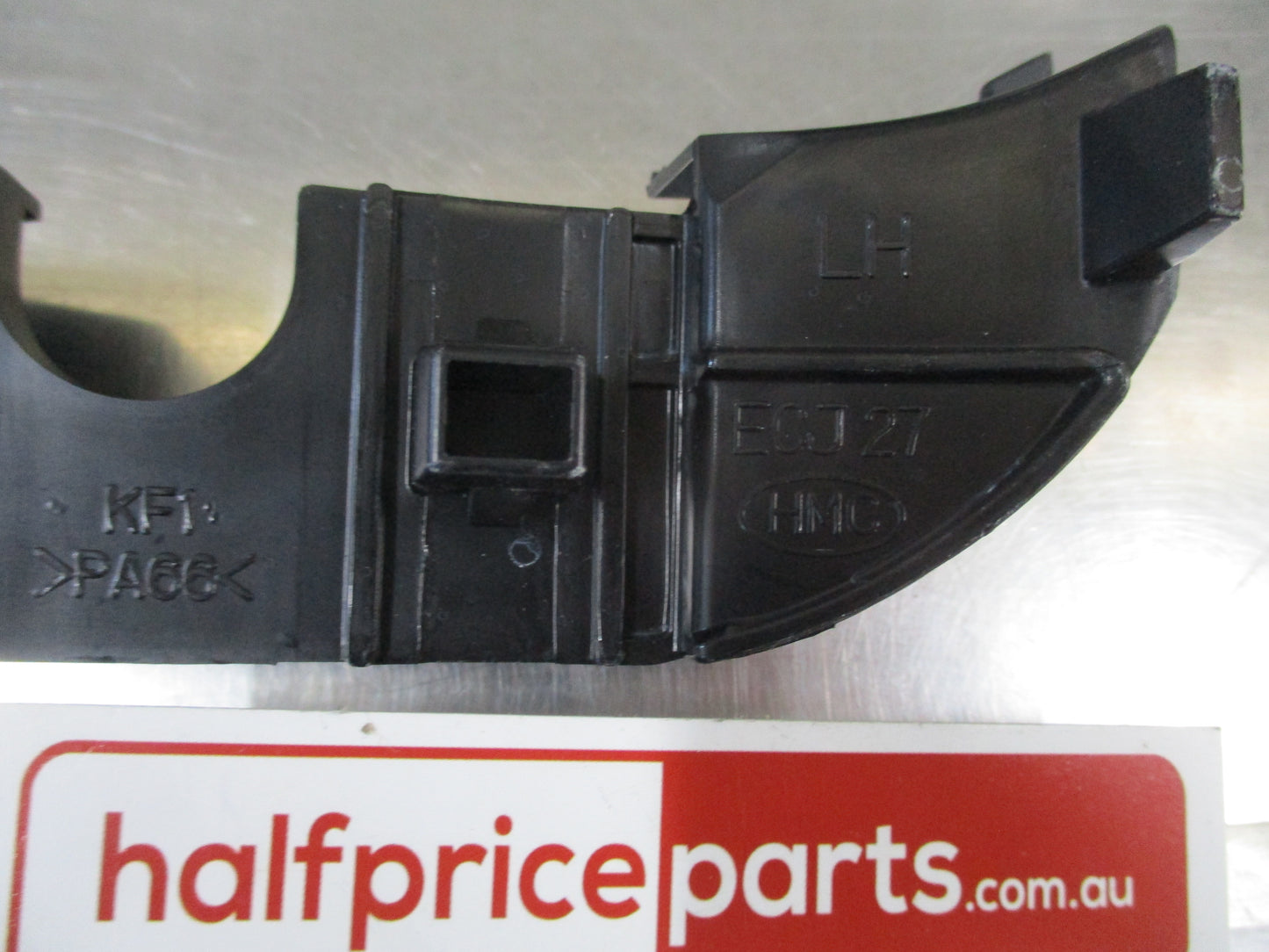 Hyundai Getz Genuine Left (Passenger) Front Bumper Bar Bracket New Part