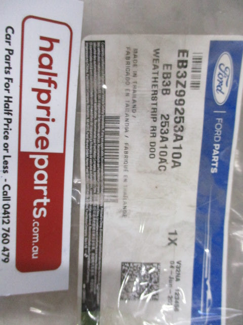 Ford Everest Genuine Right Hand Rear Door On Body Weatherstrip New Part