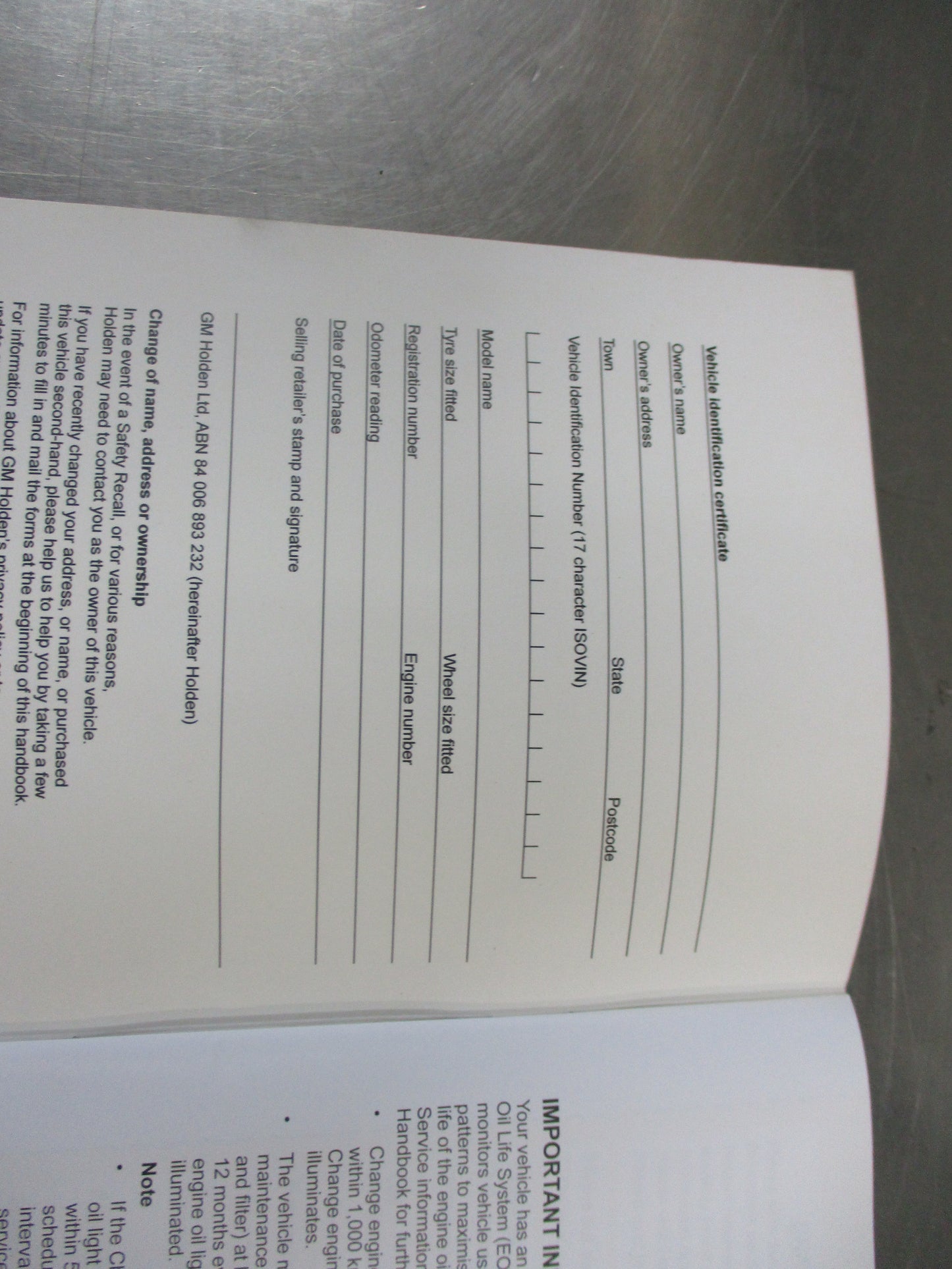 Holden CG Captiva Series II Genuine Service Warranty Book New Part