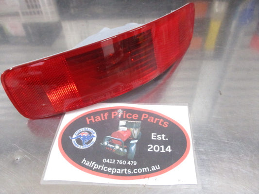 Mitsubishi Outlander Genuine Rear Right Bumper Reflector Tail Fog Light Assembly New Part