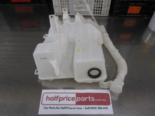 Mitsubishi MQ Triton Genuine Washer Bottle With Out Motor Used Part