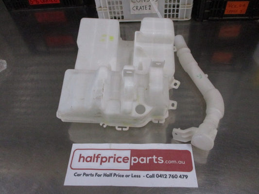 Mitsubishi MQ Triton Genuine Washer Bottle With Out Motor Used Part