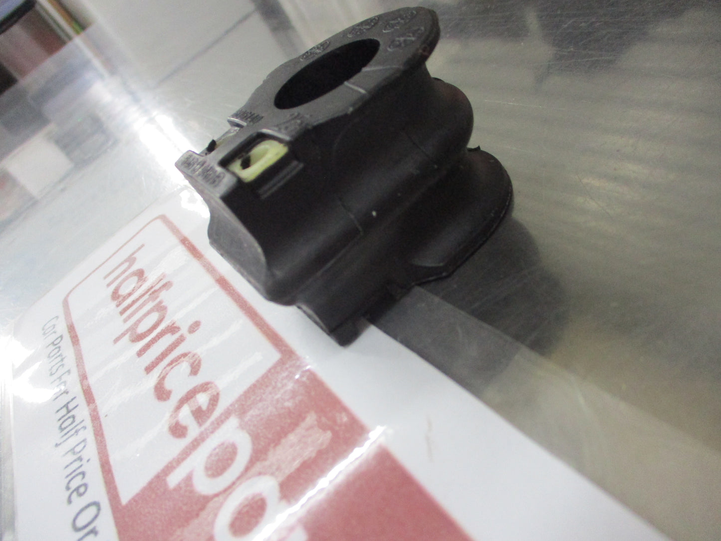 Nissan Pathfinder/Maxima Genuine Sway Bar Bush New Part