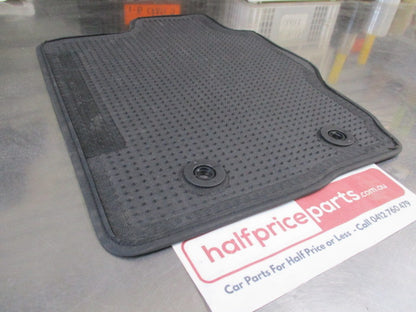Ford Everest Genuine Front Right Mat Set New Part