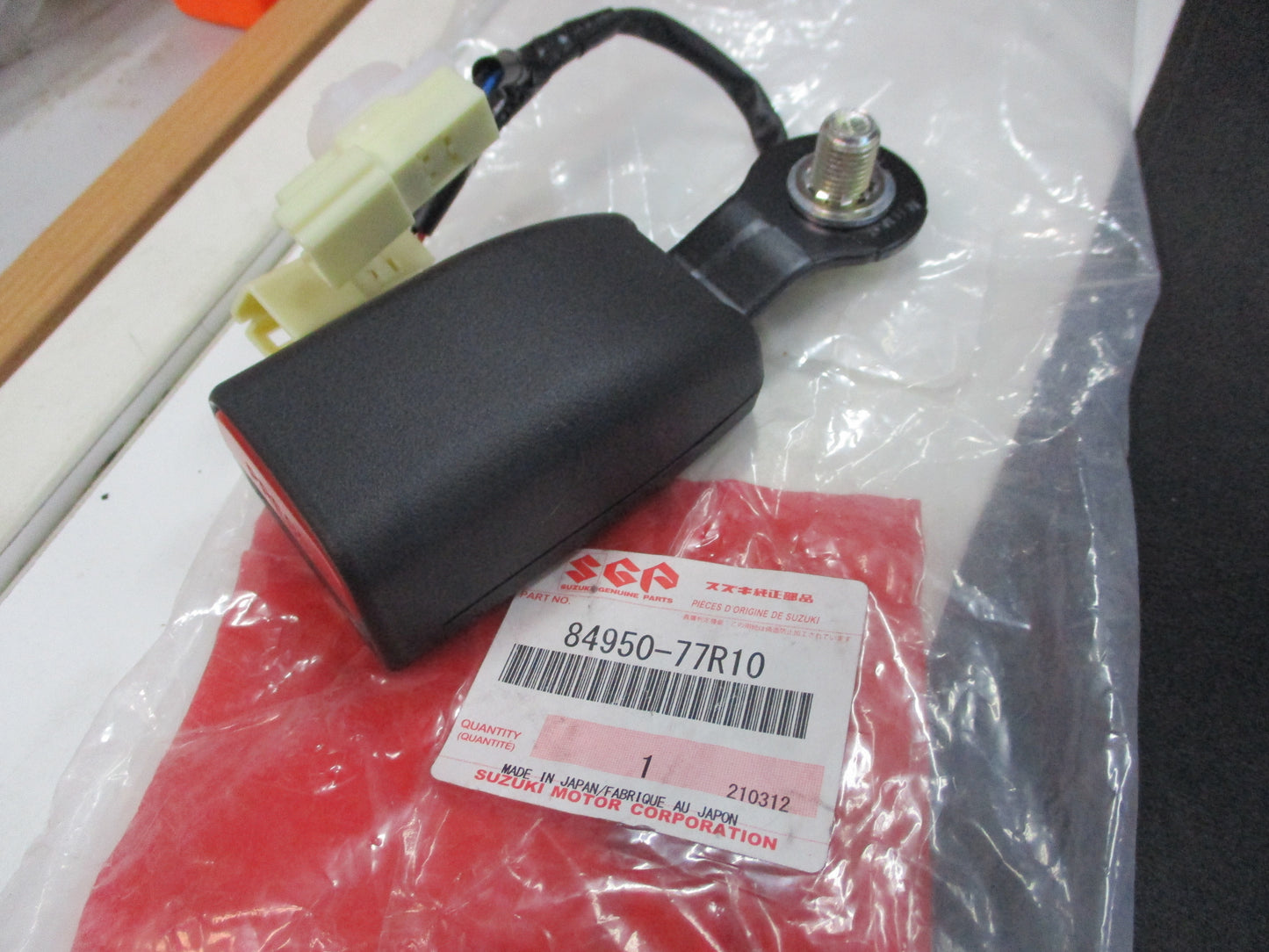 Suzuki Jimny Genuine Rear Seat Belt Buckel New Part