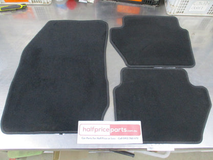 Ford Ecosport BK-BL Genuine Passenger Front And Rear Carpet Mat Set New Part