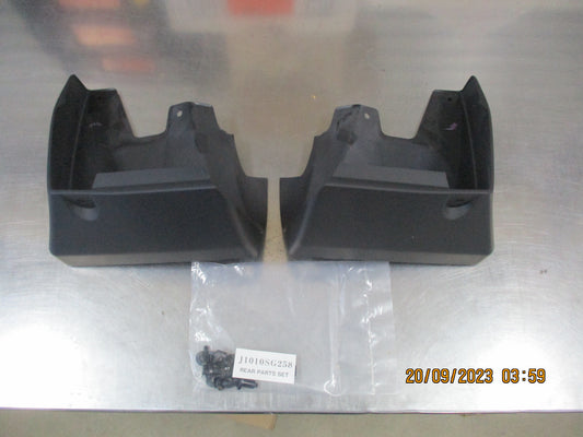 Subaru Forester Genuine Rear Mud Flap / Splash Guard Kit New