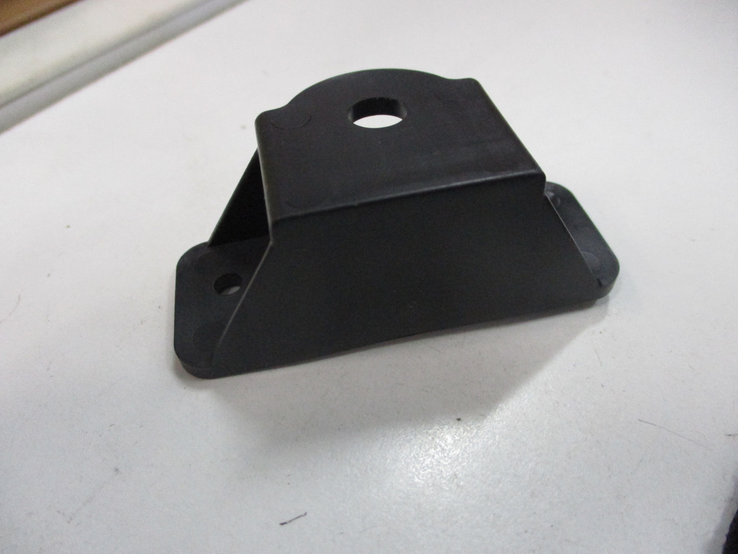Holden Epica Genuine Rear Bumper Bracket New Part