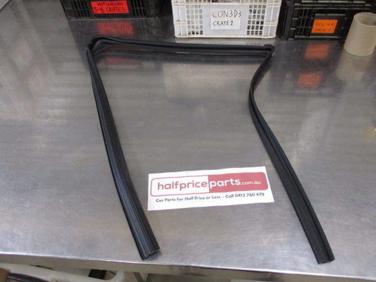 Mitsubishi Lancer/Evolution Genuine Left Hand Rear Door Window Run Channel Robber New Part