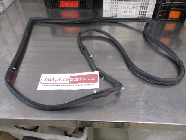 Mitsubishi Pajero Genuine Left Hand Rear Door Body Weatherstrip Door New Part